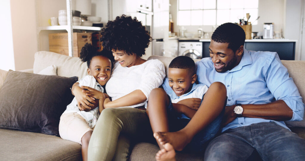 header_photo_happy_Black_family